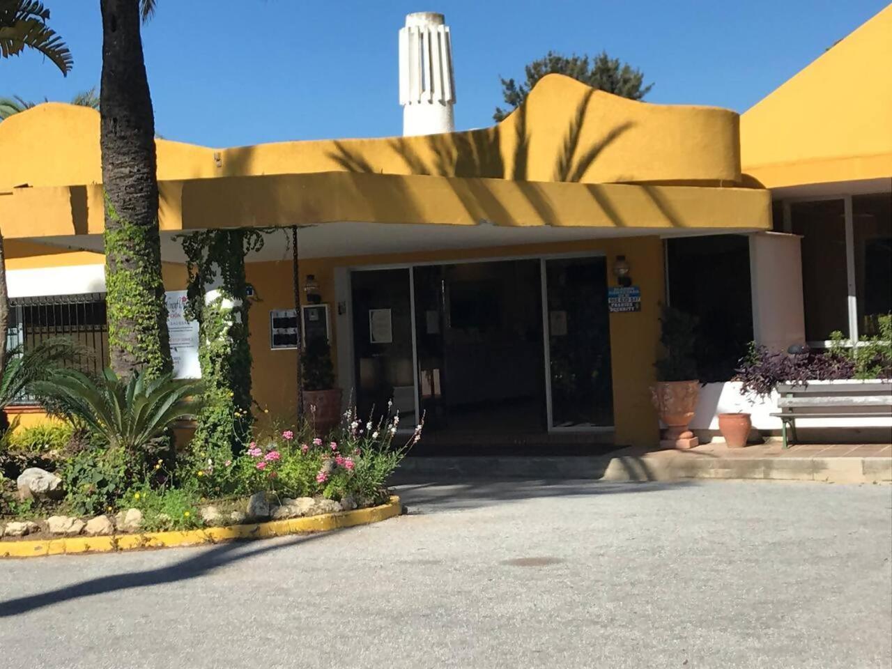 Cozy Apartment In Miraflores Mijas ラ・カラ・デ・ミハス エクステリア 写真